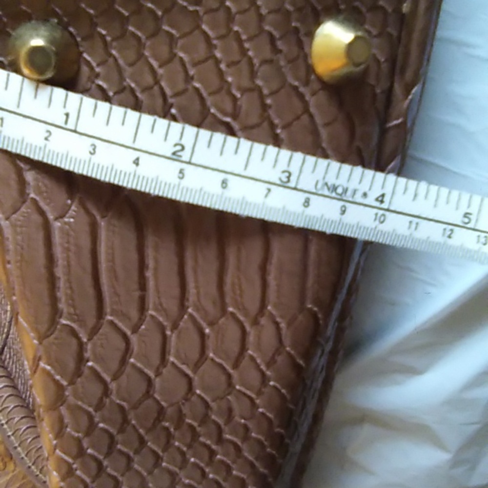 Joan River's Tote Bag - Picture 9 of 13